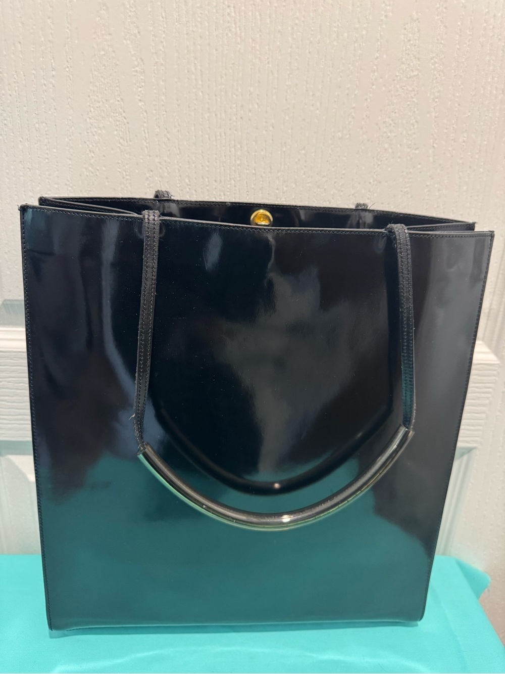 Salvatore Ferragamo Glossy Black Patent Tote with Matching Pouch - Picture 2 of 13
